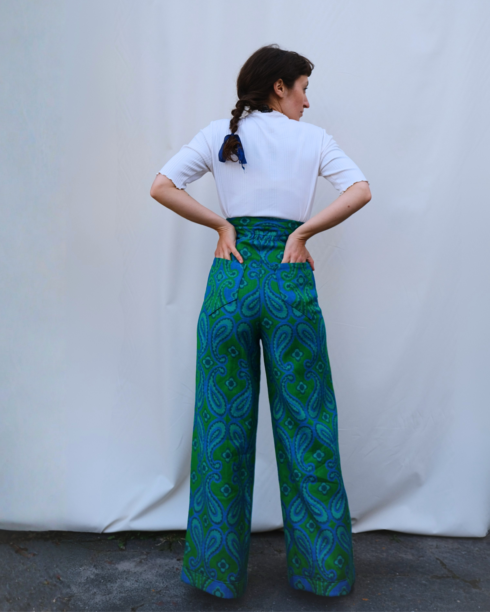 Giraffe Pants : Emerald Green Paisley